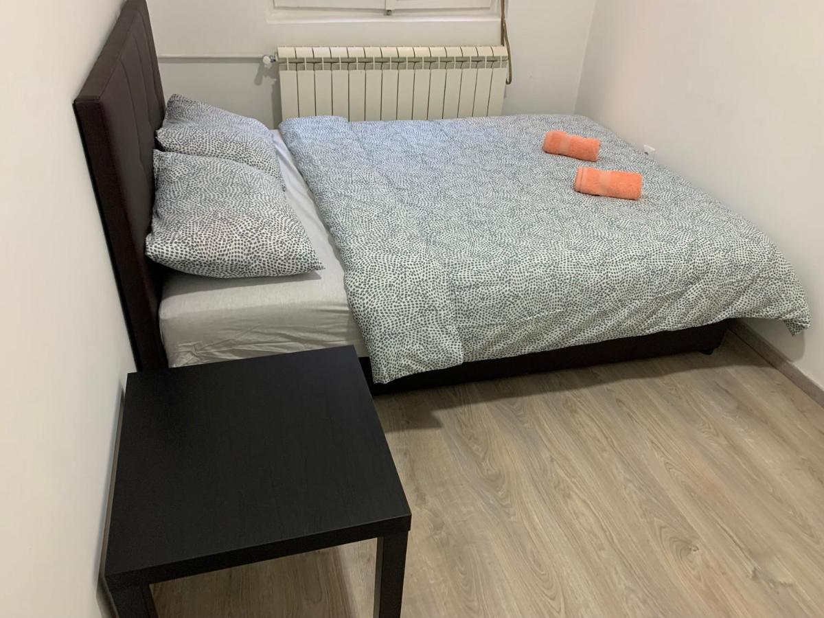 Private Rooms Belgrade Hostel Εξωτερικό φωτογραφία